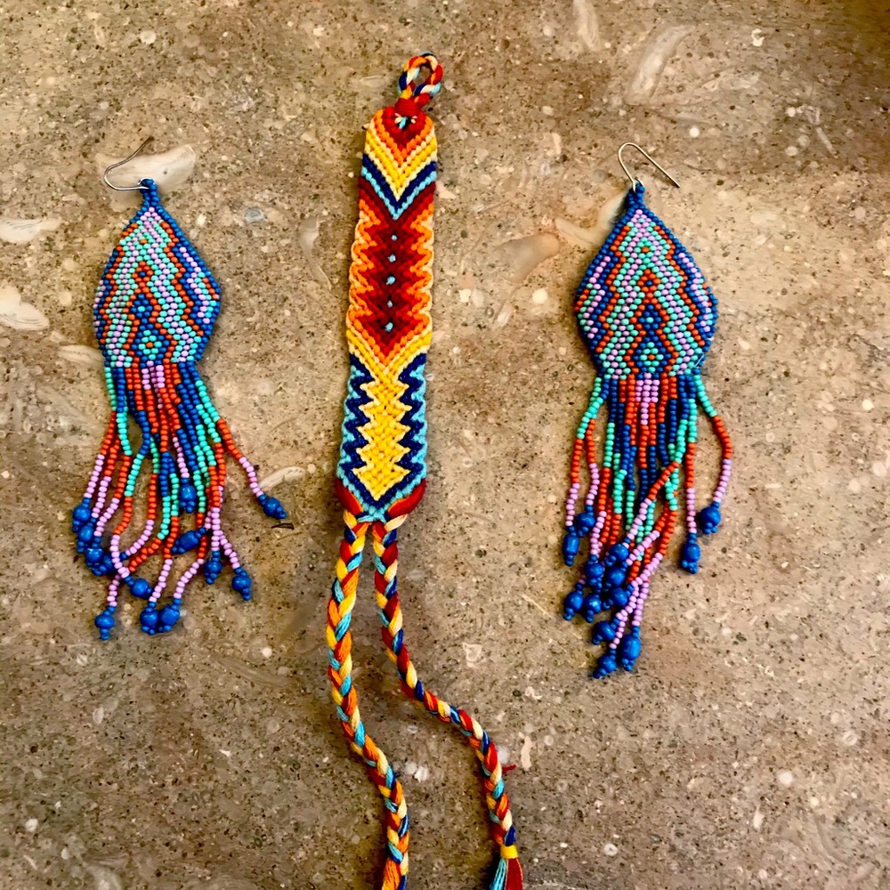 Earnings handmade with glass pearls and Armband